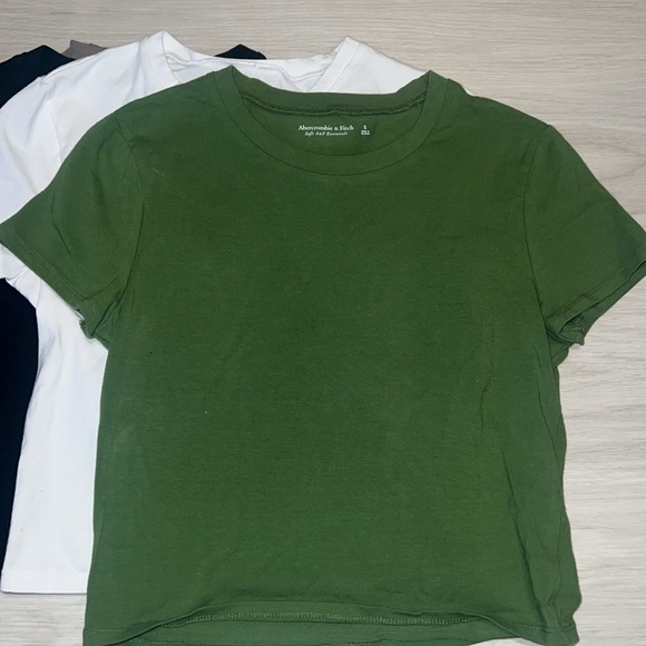 Abercrombie and Fitch tshirt bundle of 4 - Picture 2 of 2